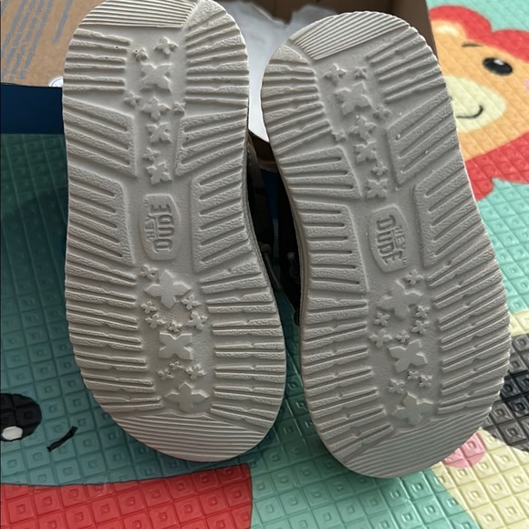 Toddler Hey Dude Sneakers Camo - New, never worn - Picture 3 of 4